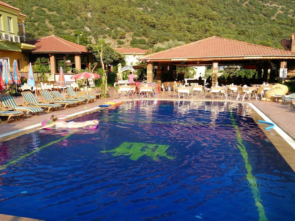 אולודניץ Hotel Imparator מראה חיצוני תמונה